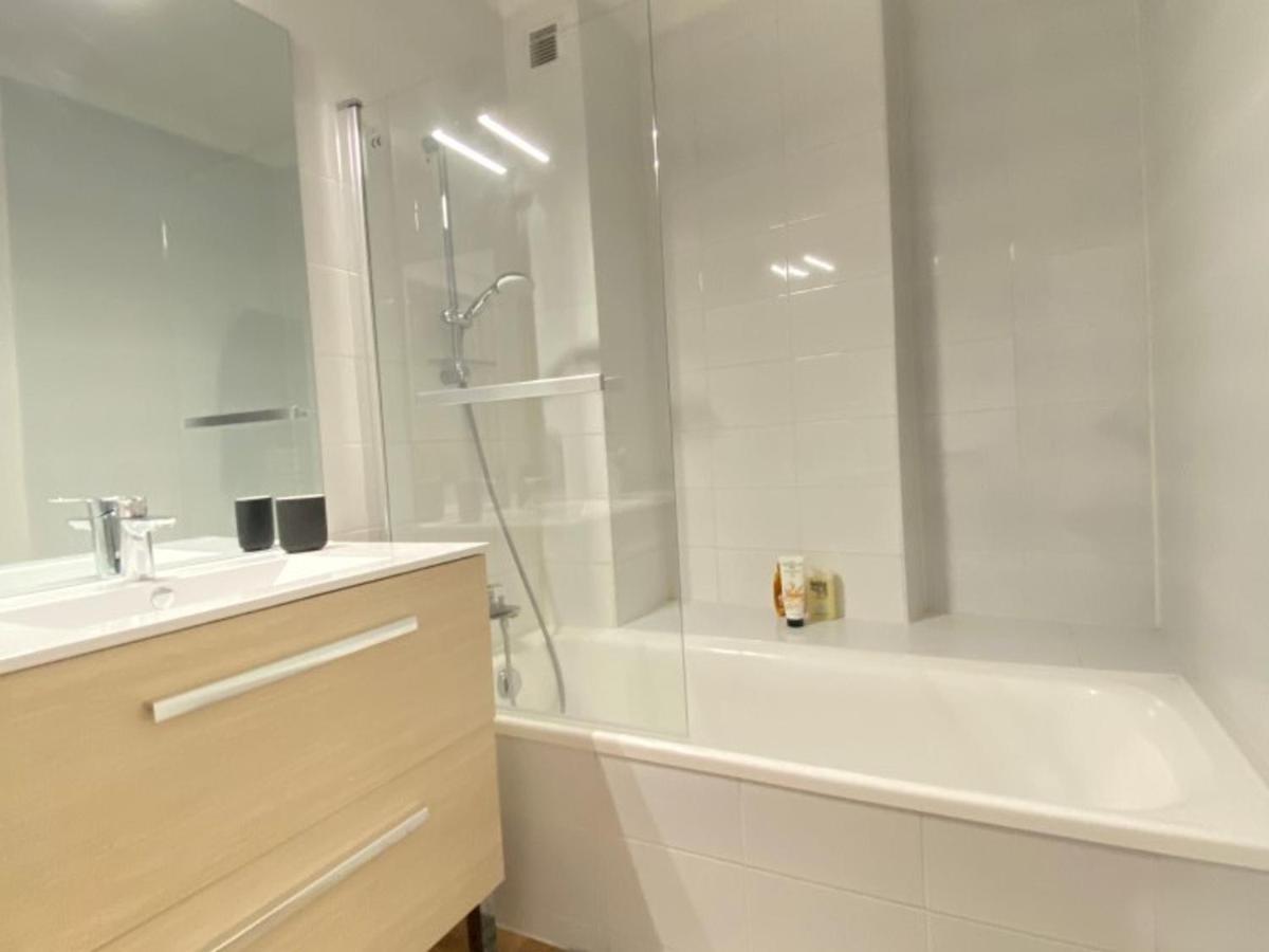 Charmant T3 Renove En Centre-Ville D'Annecy Avec Balcon, Ascenseur Et Parking Prive - Fr-1-432-83 Buitenkant foto